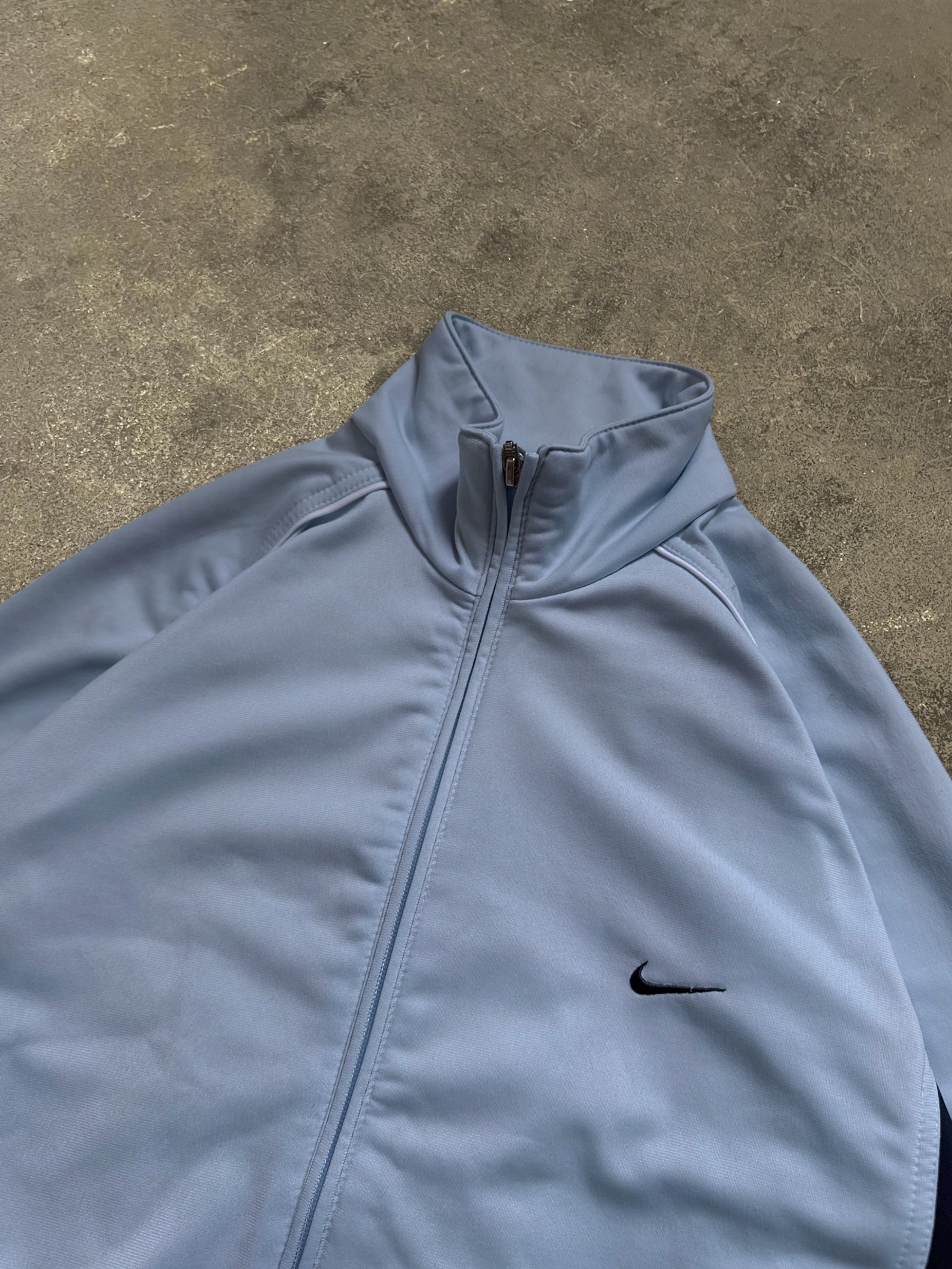 VINTAGE 00S NIKE TRACK JACKET
