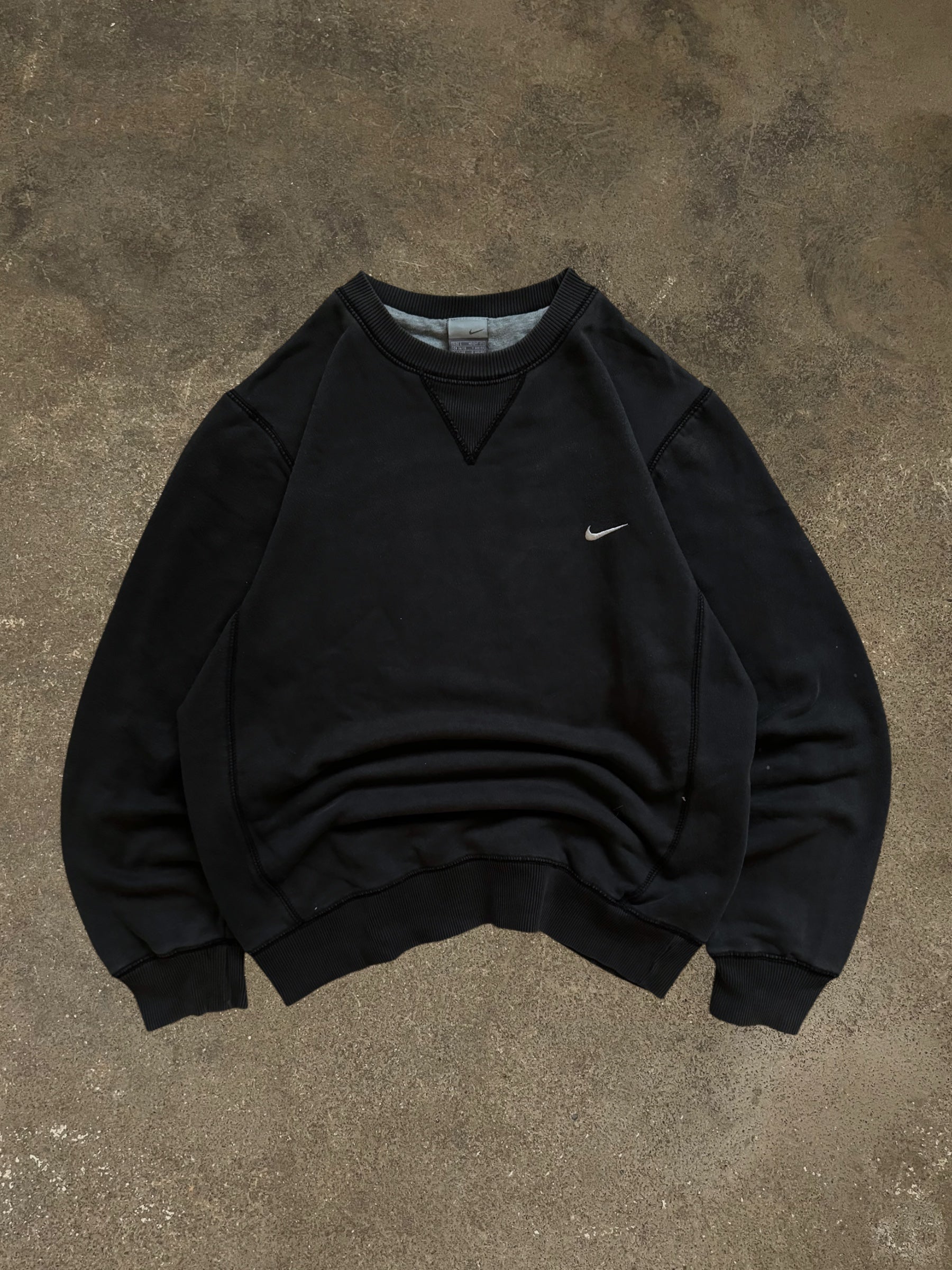 VINTAGE 00S NIKE SWOOSH SWEATSHIRT
