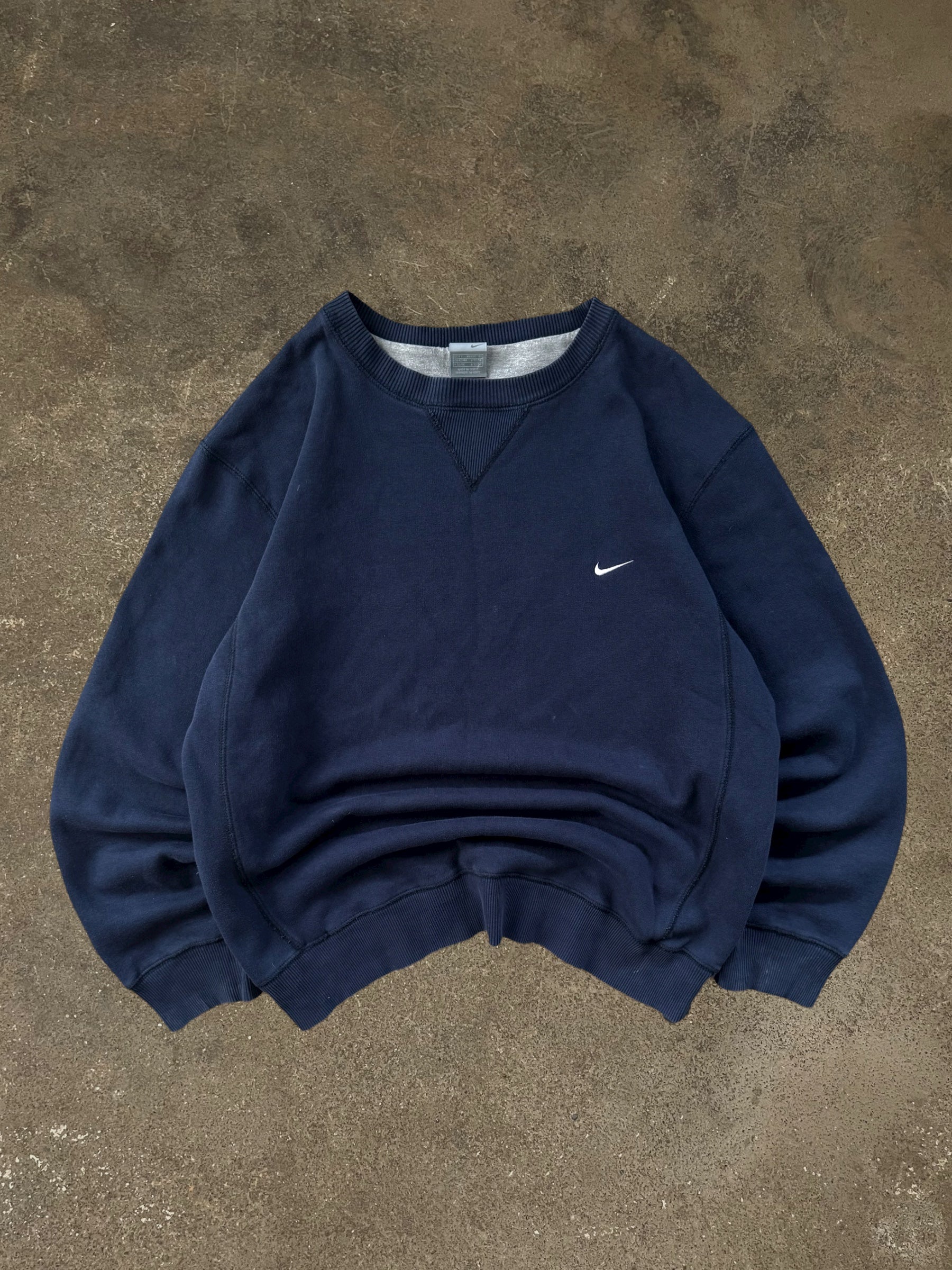 VINTAGE 00S NIKE NAVY SWOOSH SWEATSHIRT