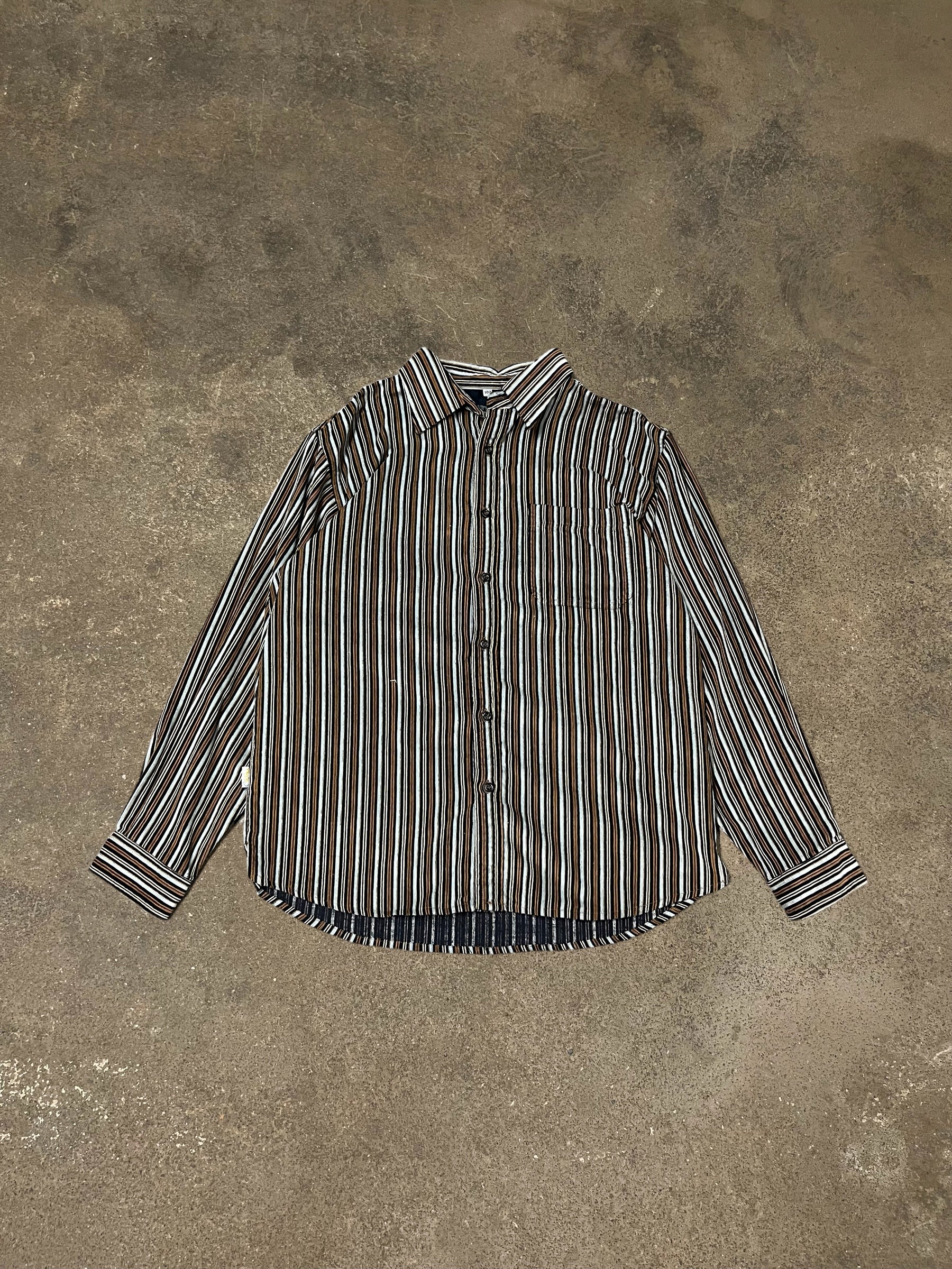 PLANET EXCESS BUTTON UP