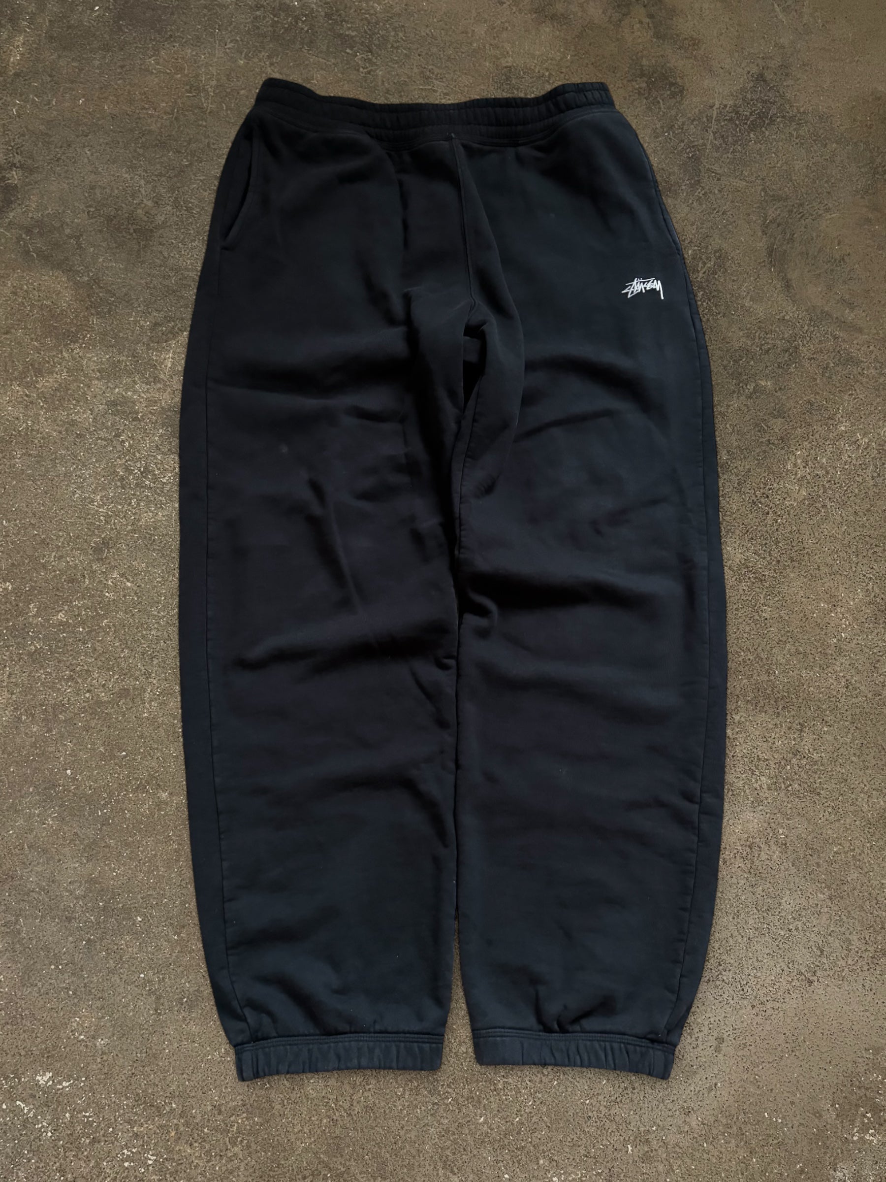 STÜSSY STOCK LOGO SWEATPANTS