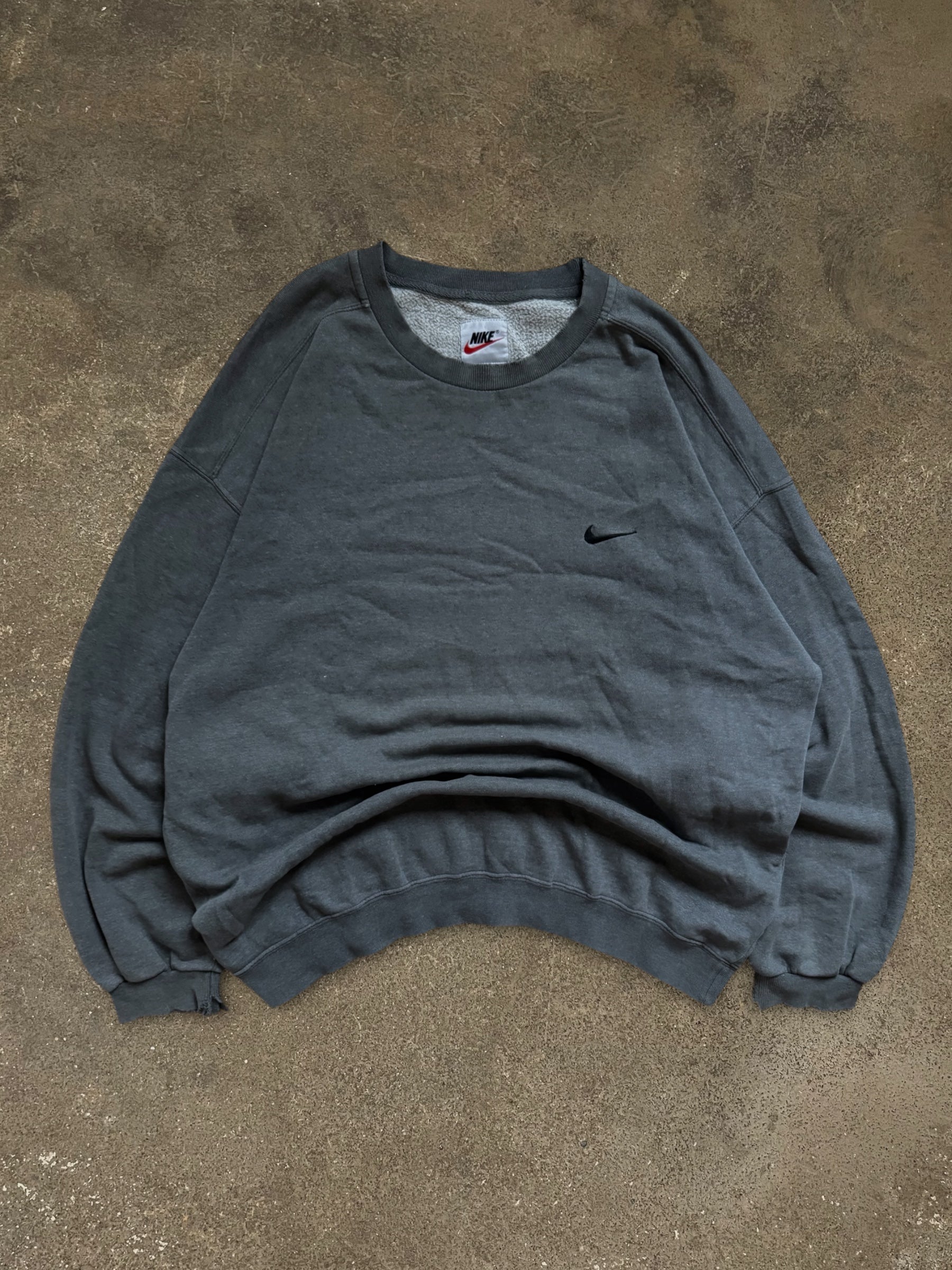 VINTAGE 90S NIKE SWEATSHIRT