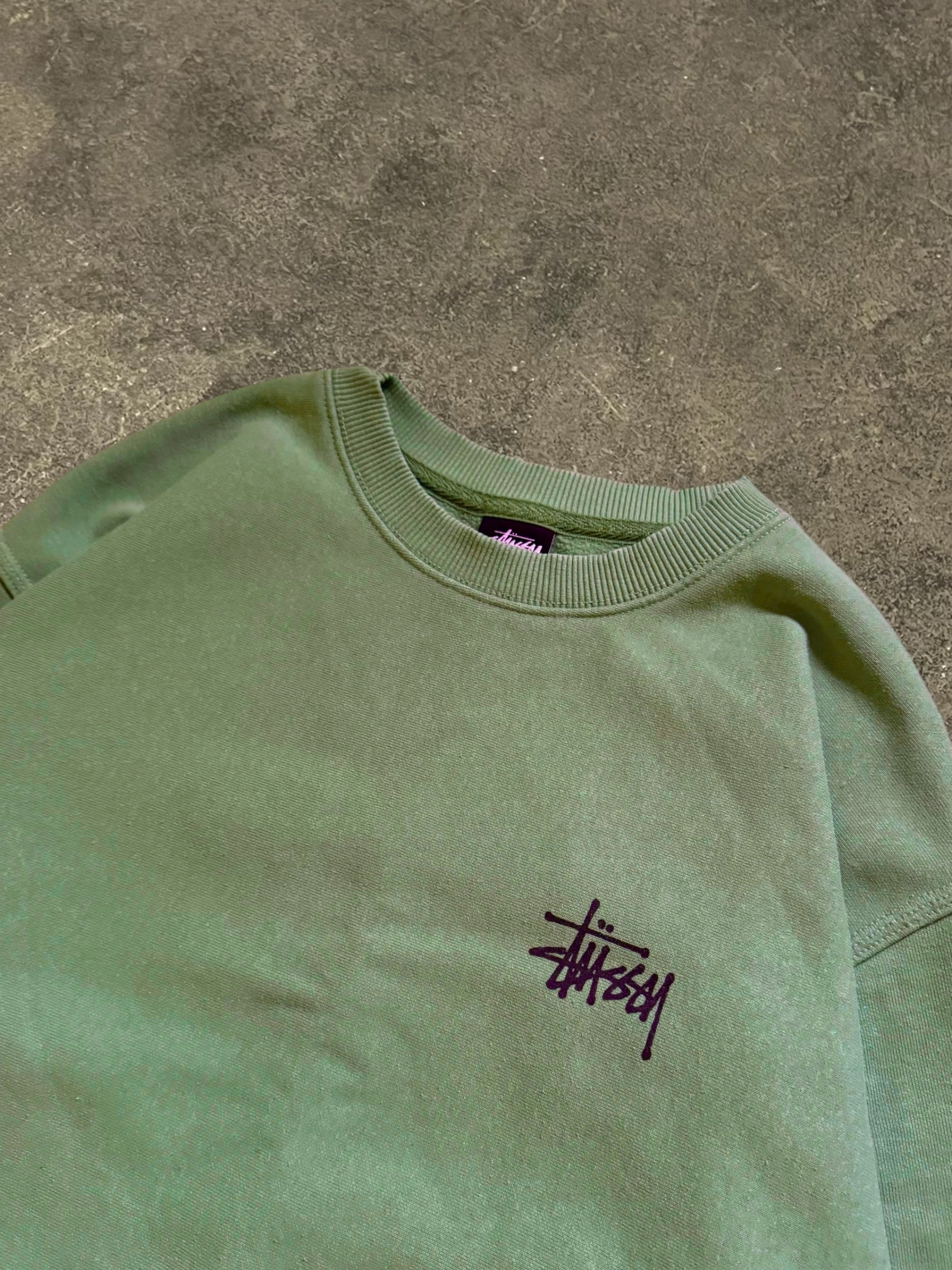 STÜSSY BASIC LOGO SWEATSHIRT