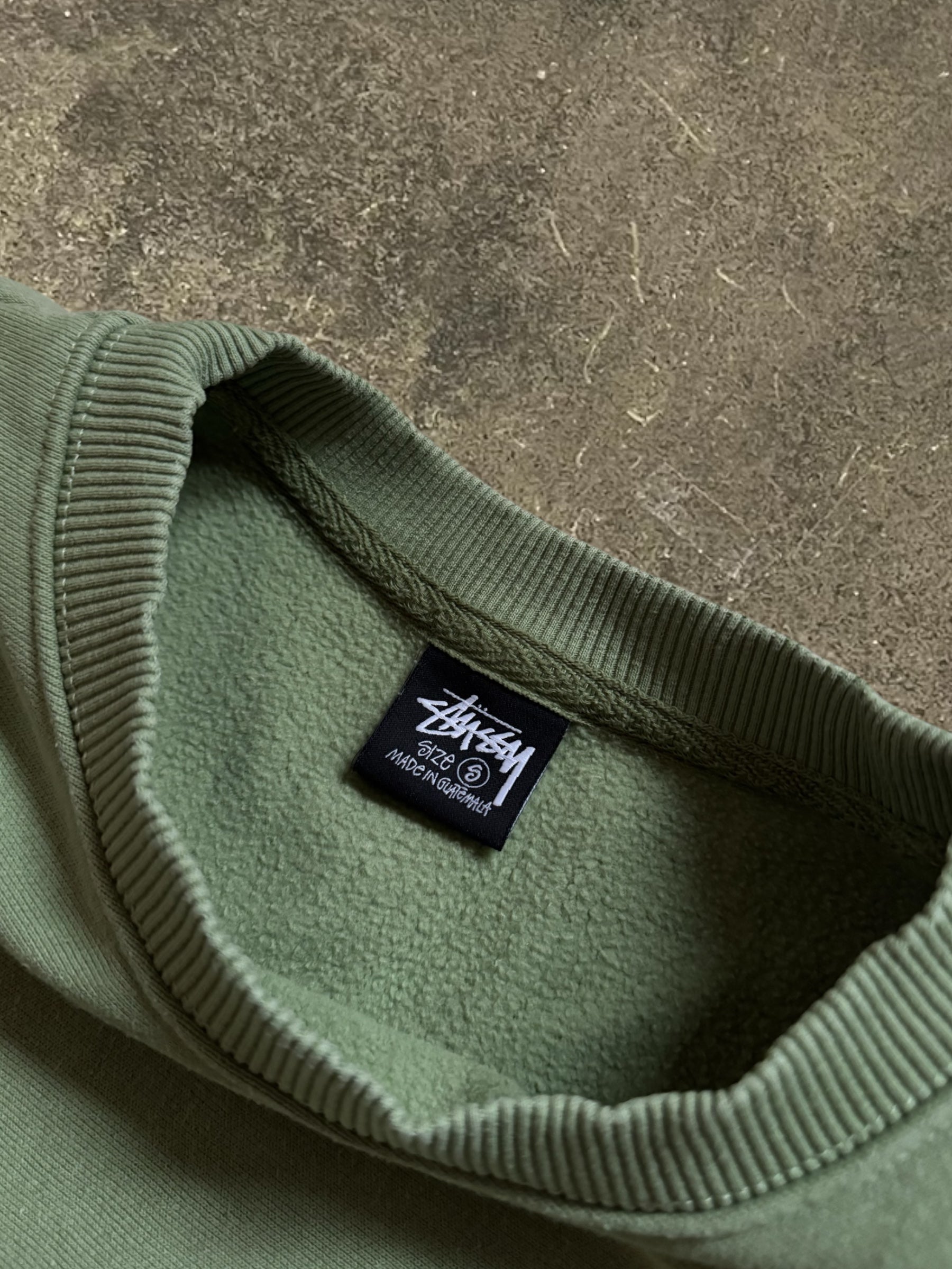 STÜSSY BASIC LOGO SWEATSHIRT