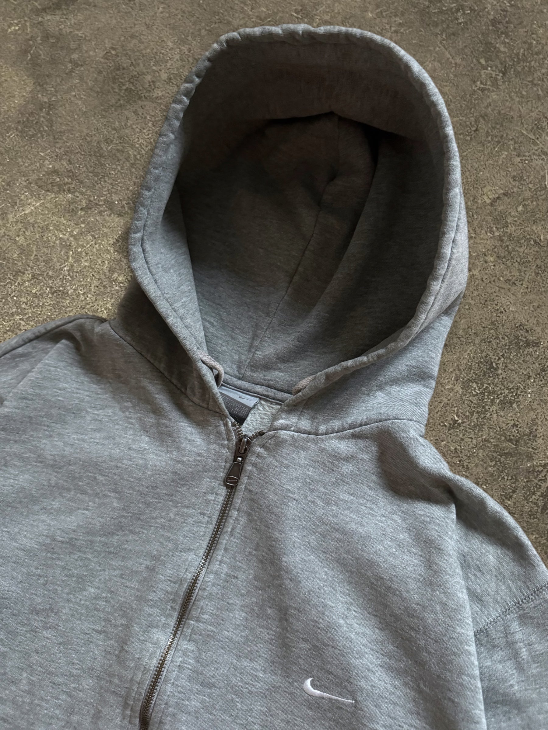 VINTAGE 00S NIKE ZIP-UP HOODIE