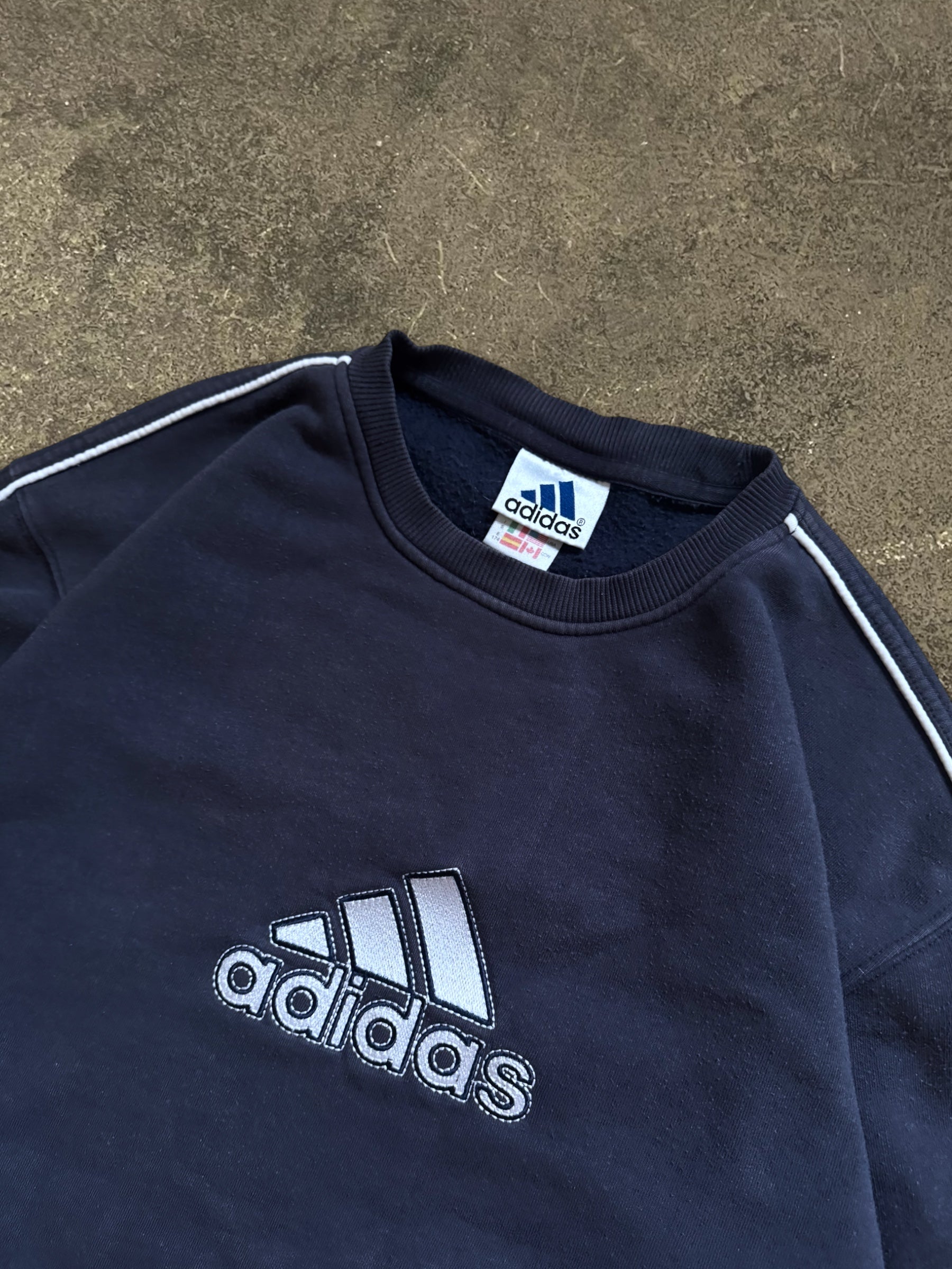VINTAGE 90S ADIDAS SWEATSHIRT