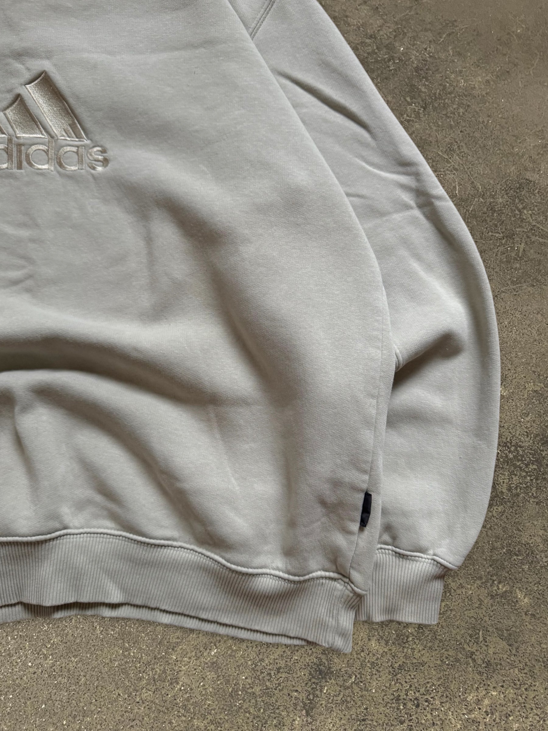 VINTAGE 90S ADIDAS SWEATSHIRT