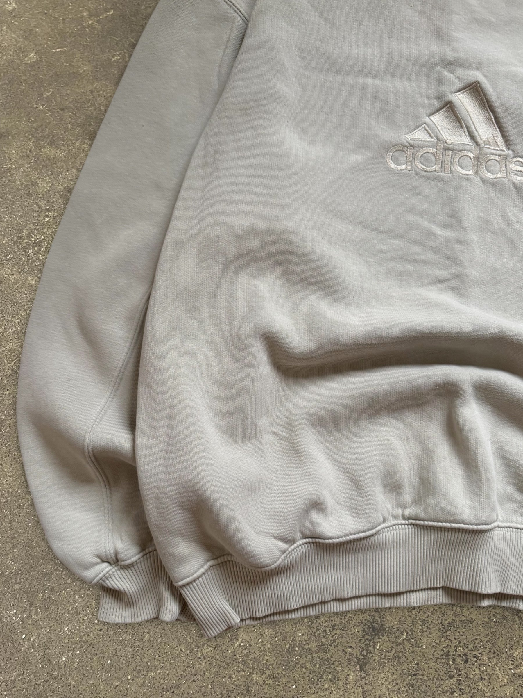 VINTAGE 90S ADIDAS SWEATSHIRT