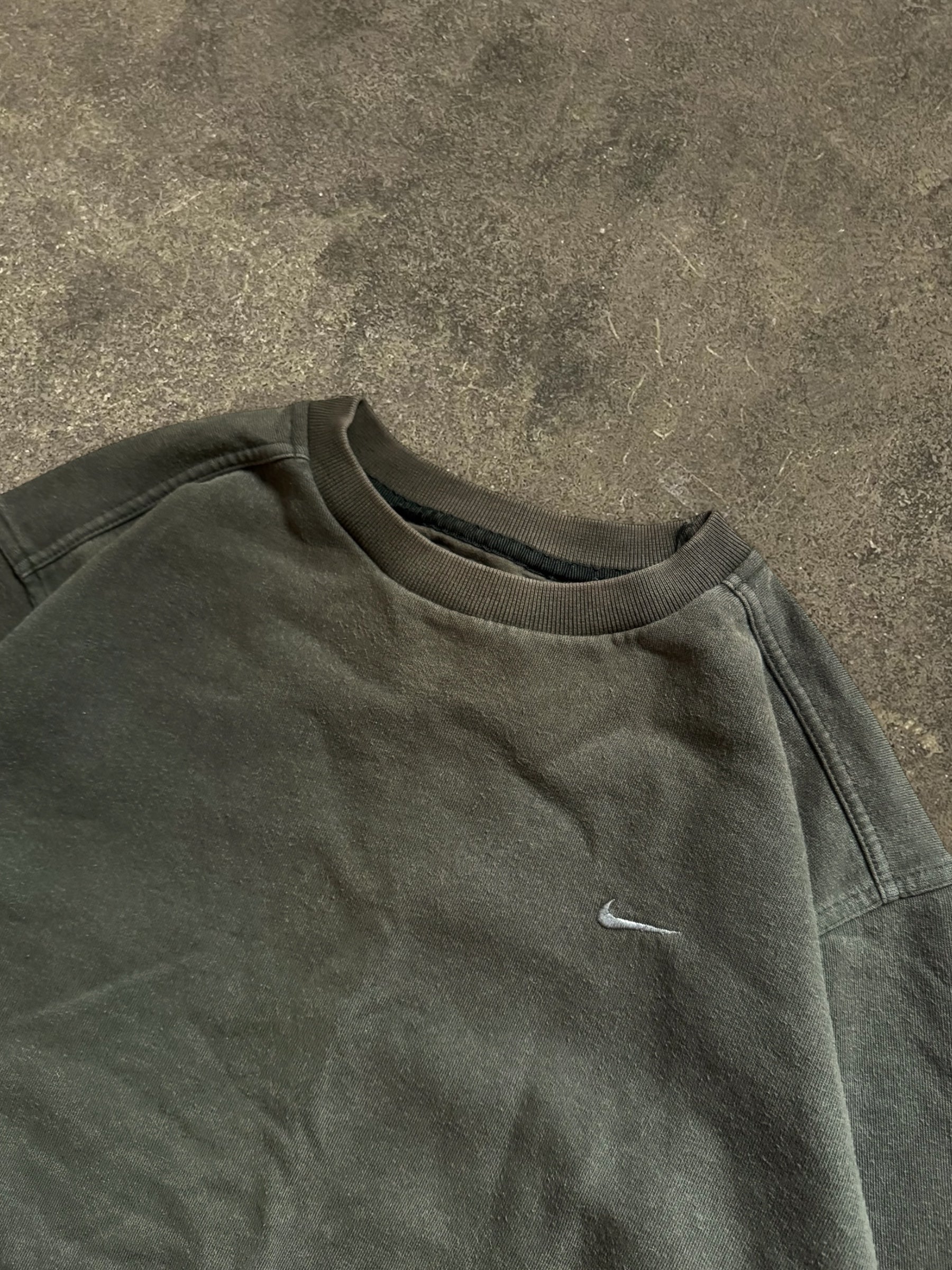 VINTAGE 90S NIKE SWEATSHIRT