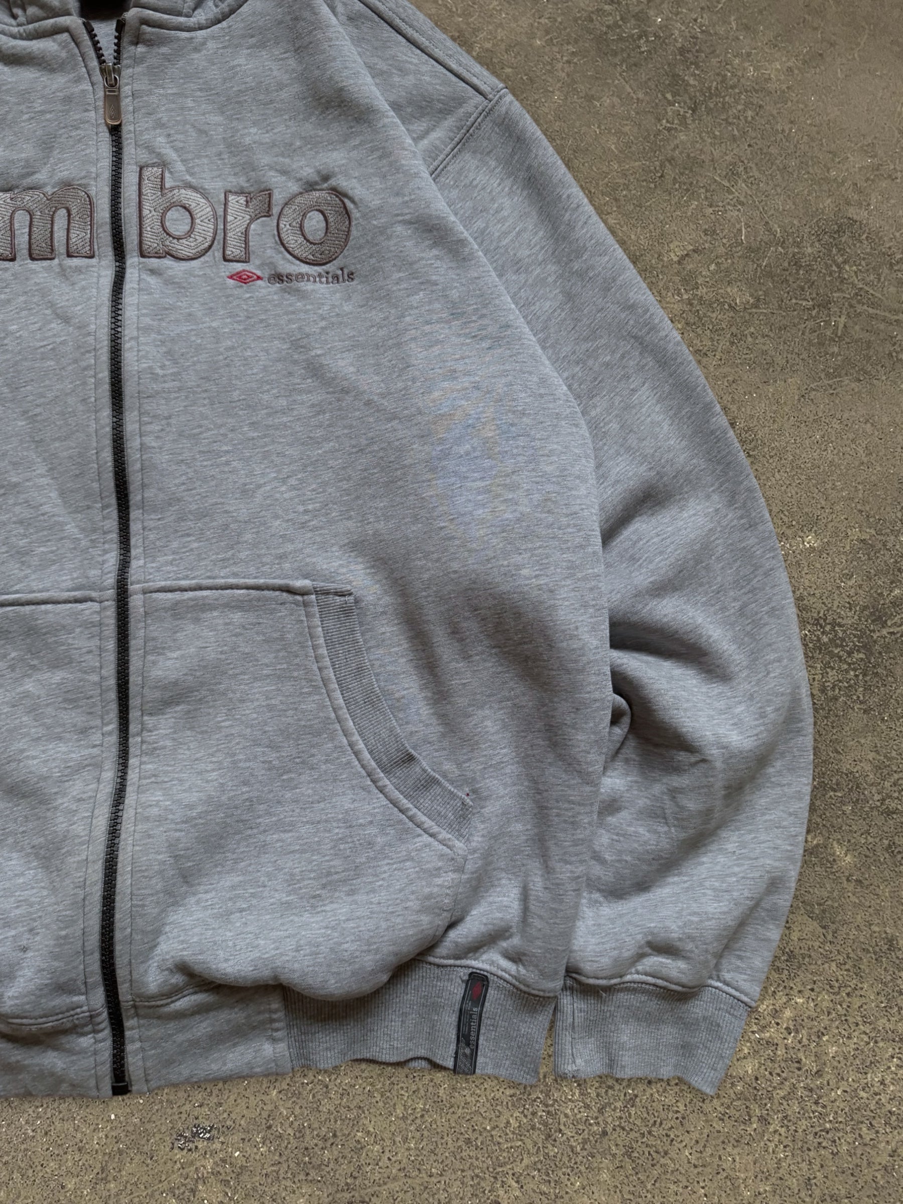 VINTAGE UMBRO ZIP-UP HOODIE