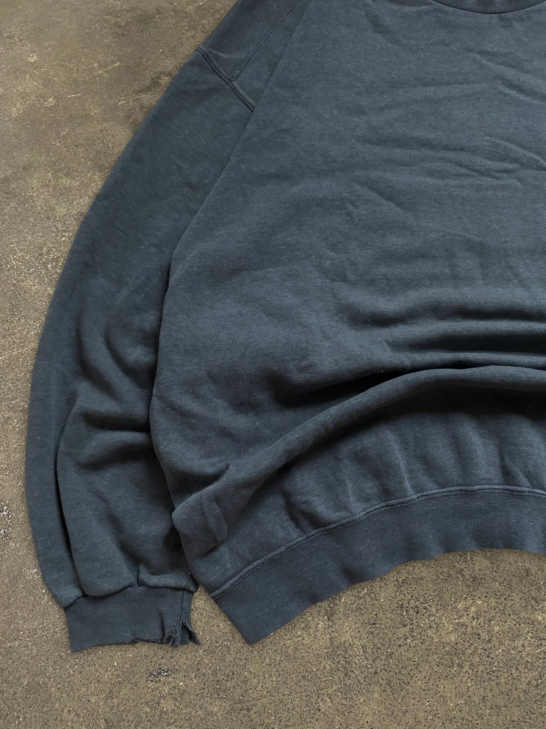 VINTAGE 90S NIKE SWEATSHIRT